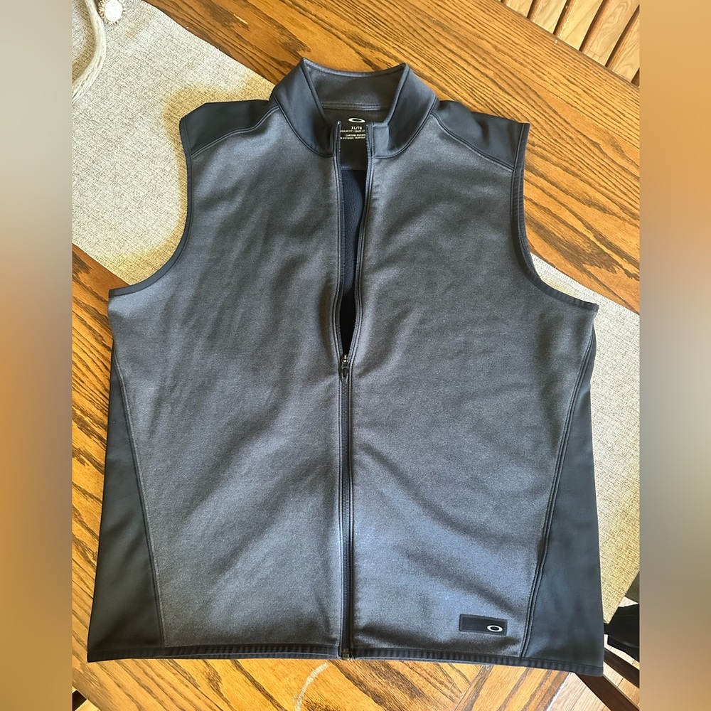 Men’s Oakley Range 2.0 Golf Vest